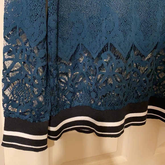 NWOT Fabletics ‘Sophie’ lace tunic, size S - Picture 5 of 7